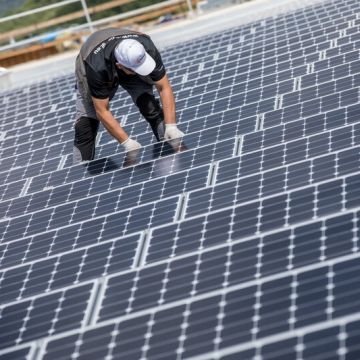 Best Commercial Solar Install Method? Roof vs. Ground vs. Carport in ...